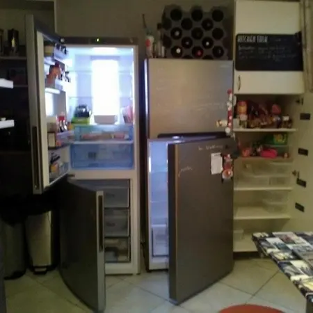 Ideal Pour Deplacement 4 Chambres,5 Lits ホステル *