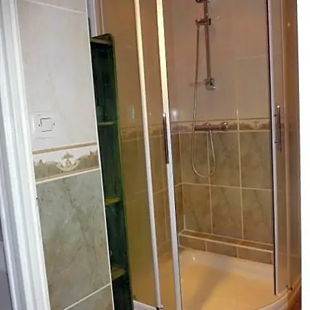 Ideal Pour Deplacement 4 Chambres,5 Lits * 艾奇罗里斯