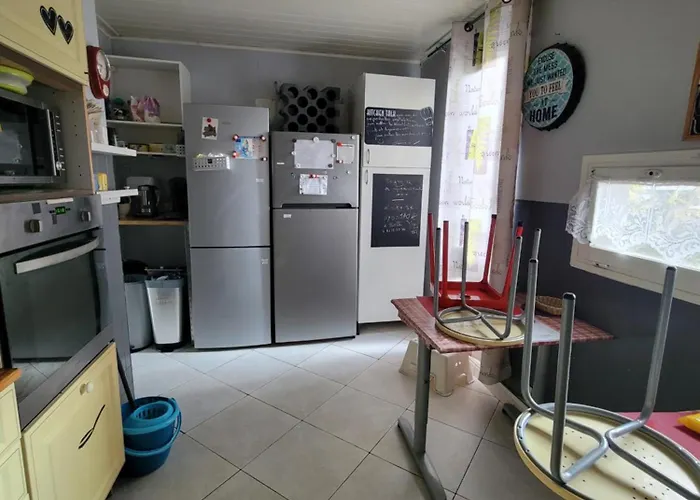 Ideal Pour Deplacement 4 Chambres,5 Lits エシロル